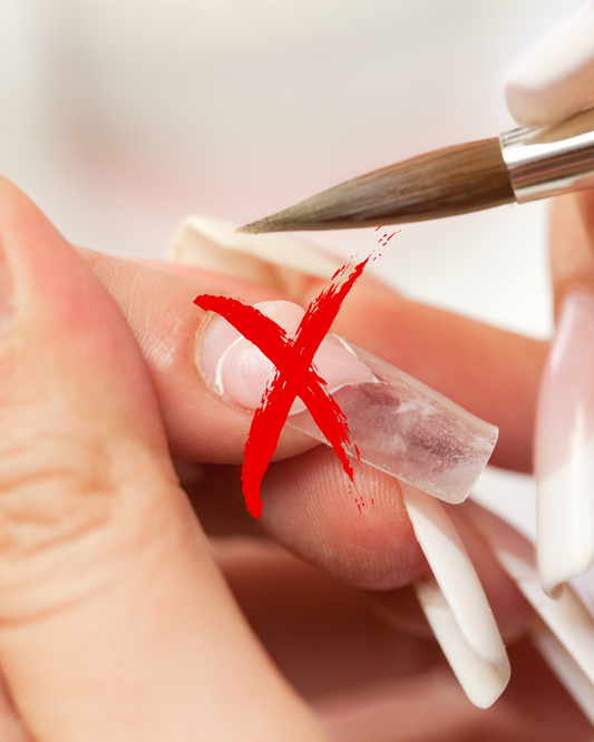 🔎 7 Errores Comunes al Aplicar Uñas Acrílicas